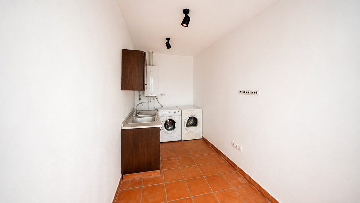 4 Bed Ground Floor Apartment in Altea
