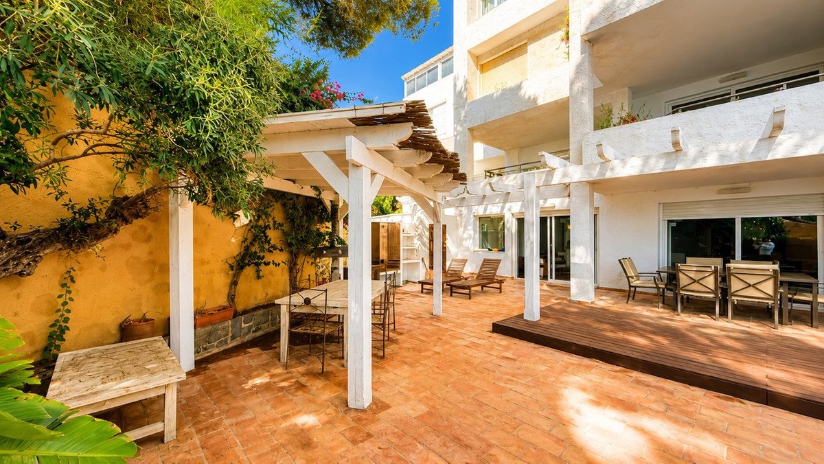 4 Bed Ground Floor Apartment in Altea
