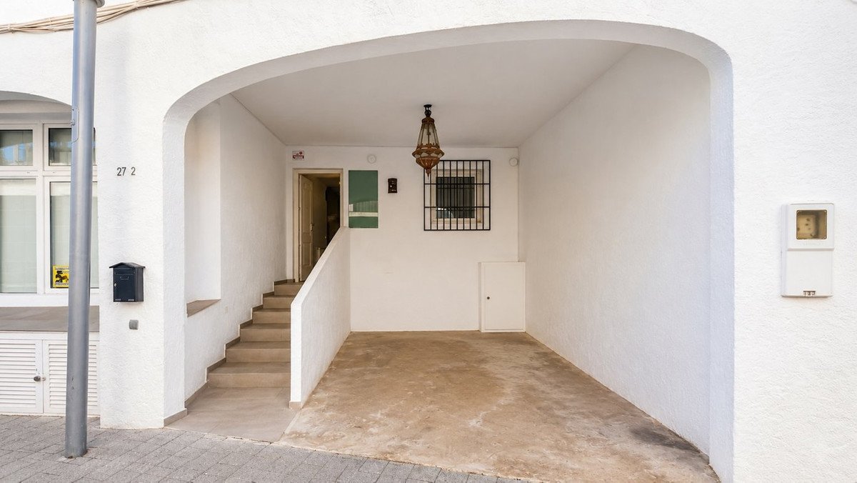 4 Bed Ground Floor Apartment in Altea