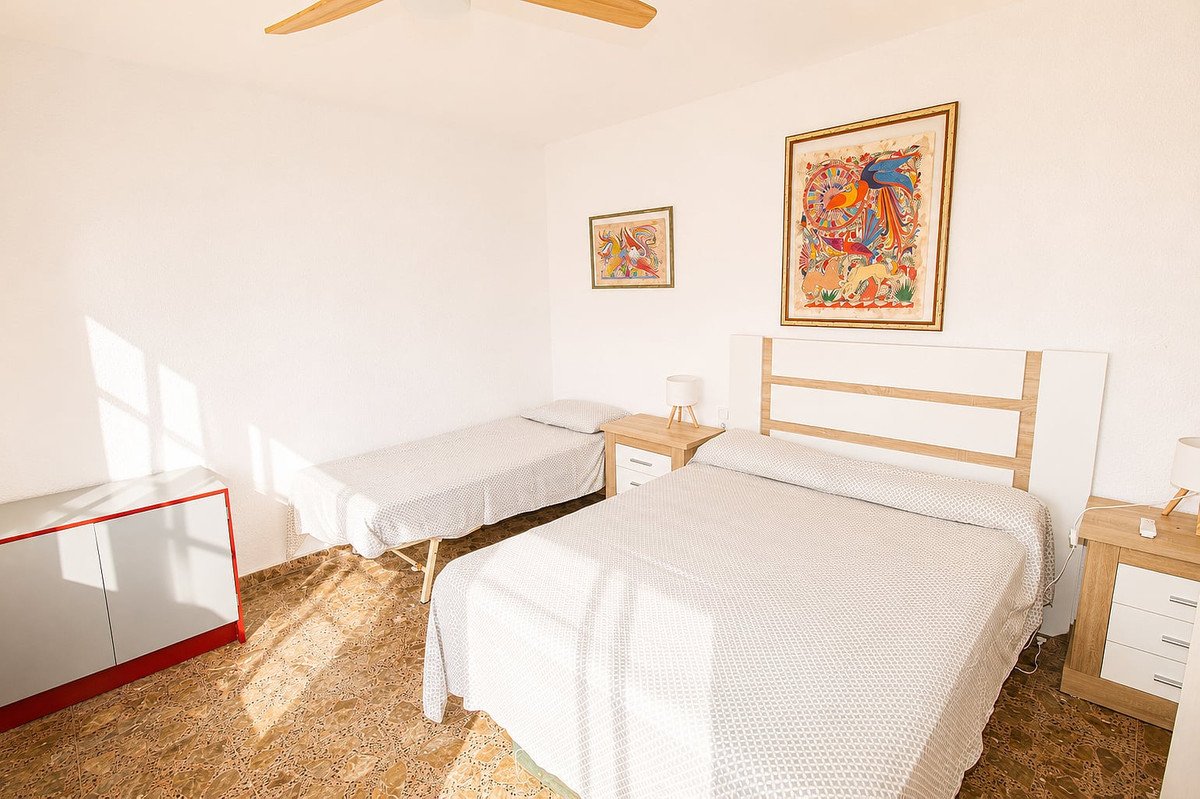 5 Bed Detached Villa in La Zenia