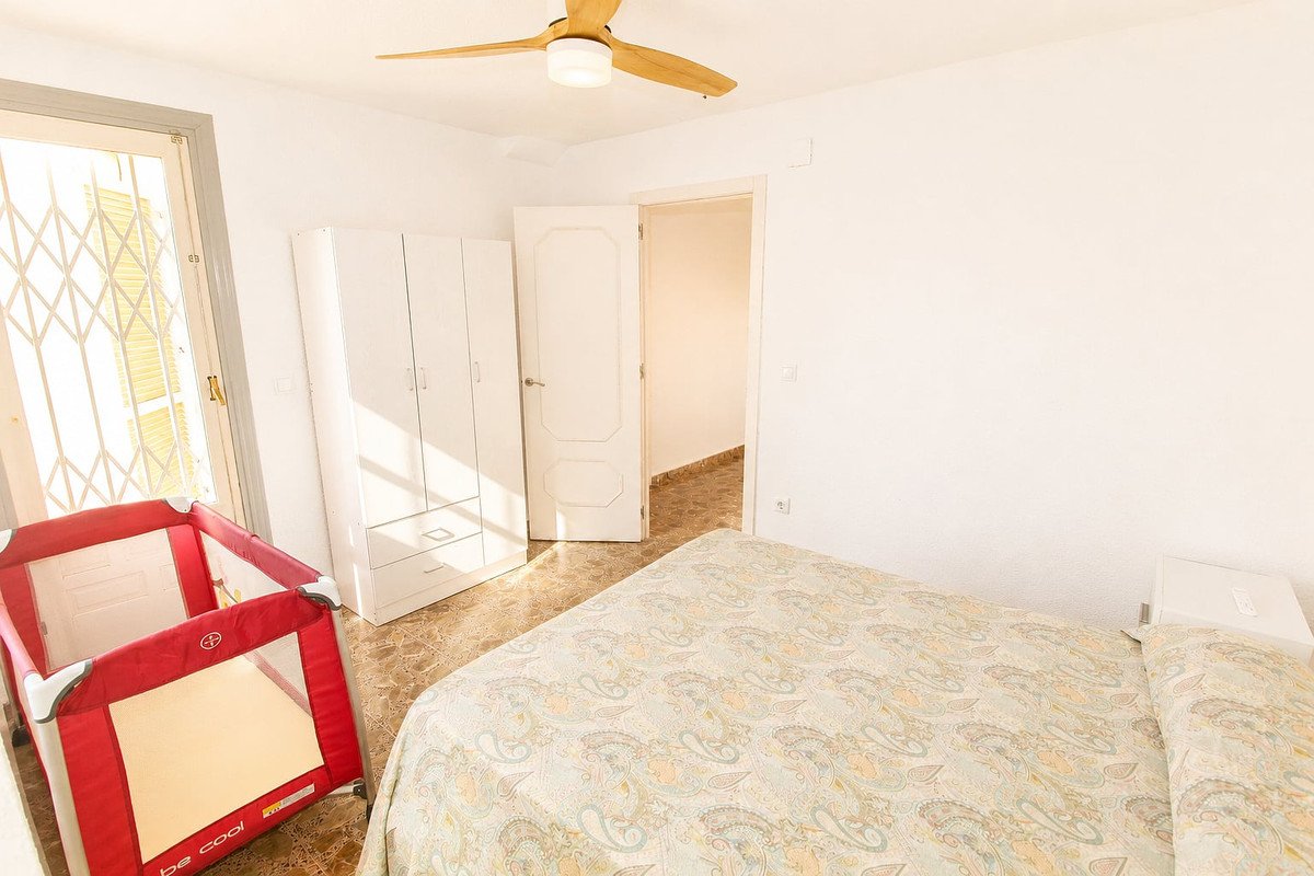 5 Bed Detached Villa in La Zenia