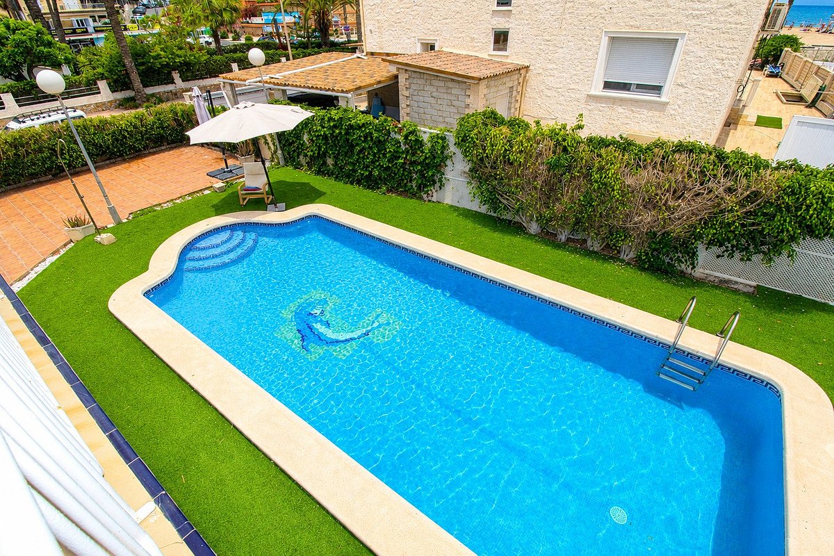 5 Bed Detached Villa in La Zenia