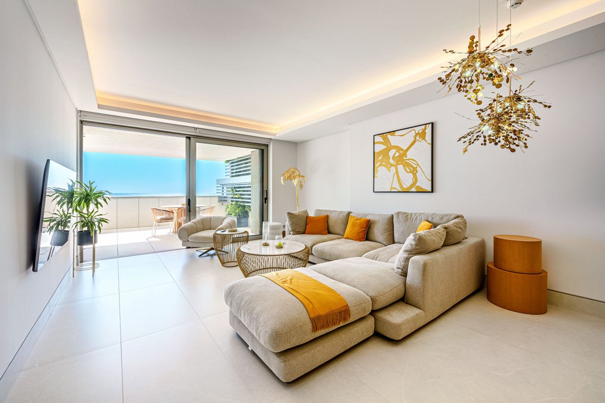 2 Bed Middle Floor Apartment in Pacífico