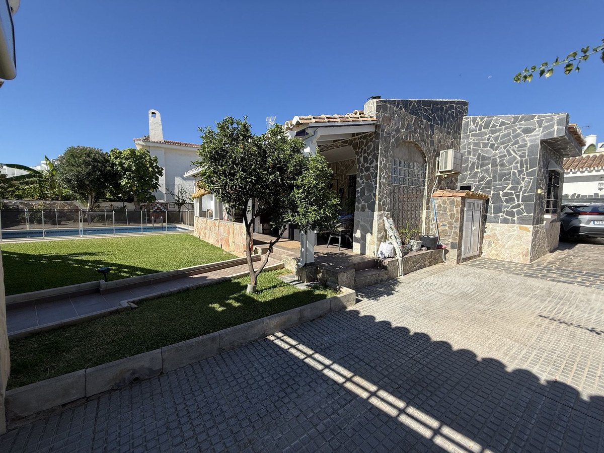 3 Bed Detached Villa in Torremolinos