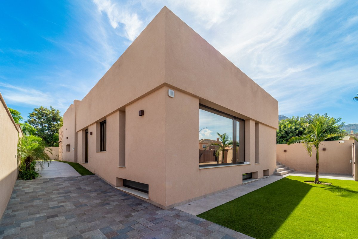 3 Bed Detached Villa in Churriana
