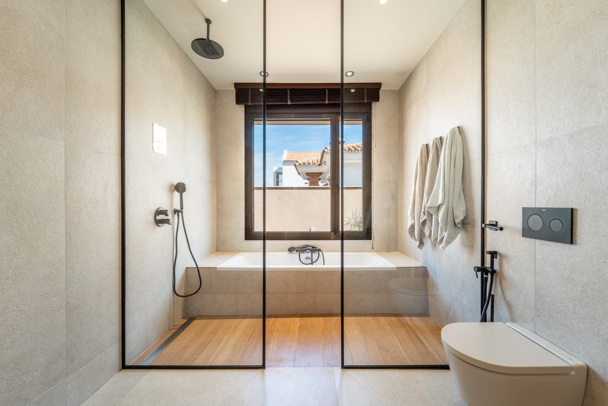3 Bed Detached Villa in Churriana