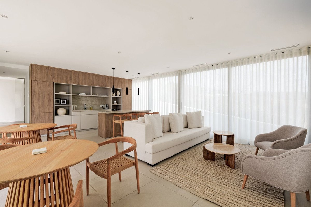 6 Bed Semi-Detached House in Río Real