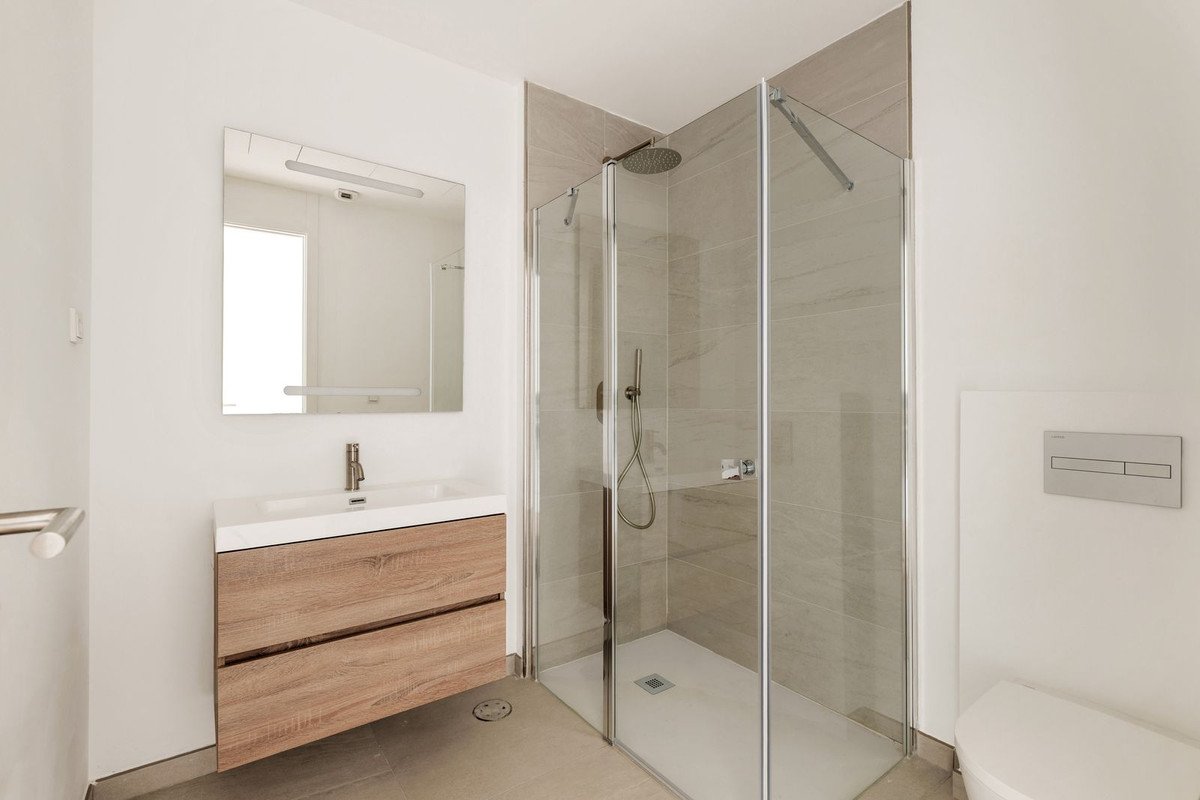 6 Bed Semi-Detached House in Río Real