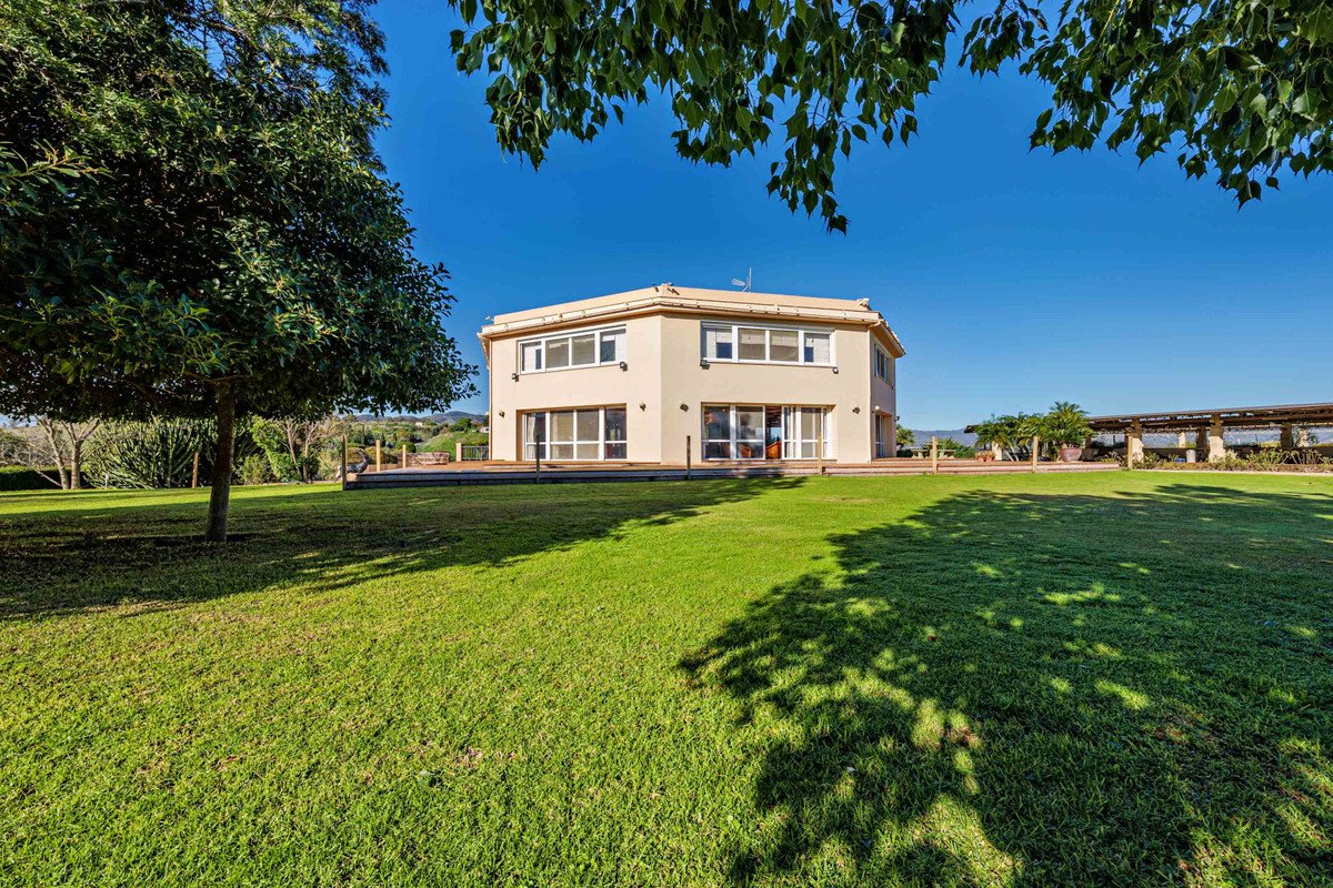 10 Bed Commercial in Alhaurín de la Torre