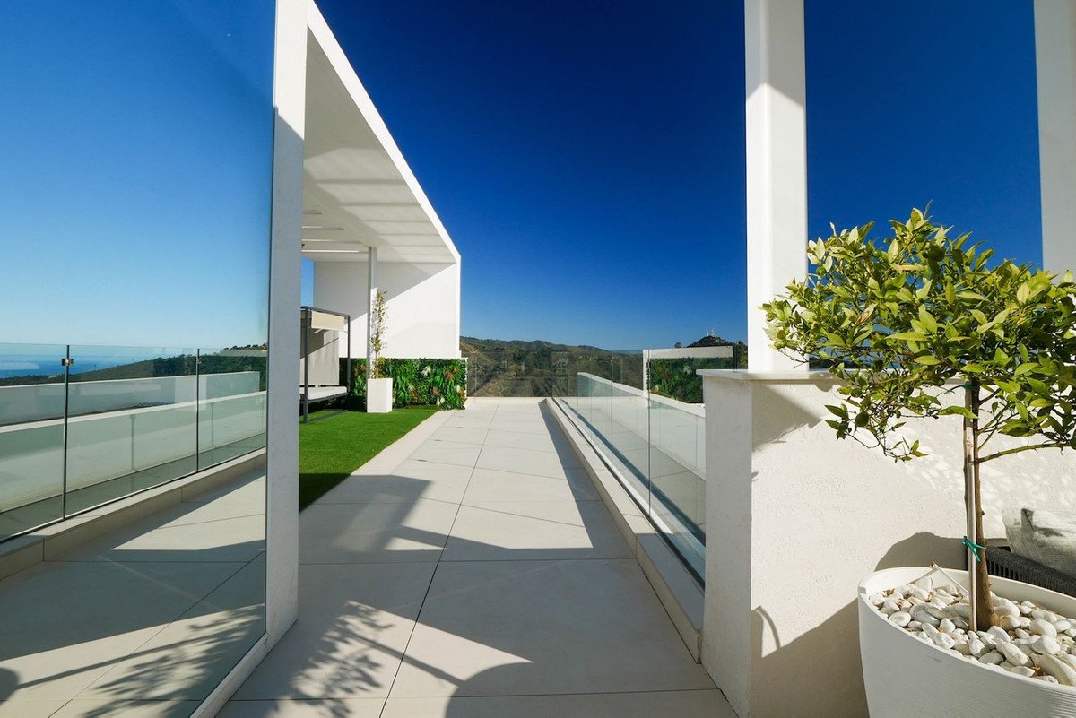 3 Bed Penthouse in Marbella