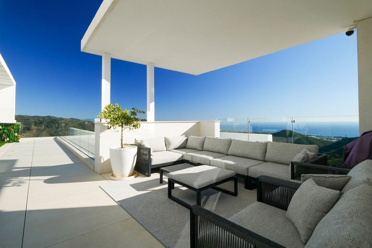 3 Bed Penthouse in Marbella