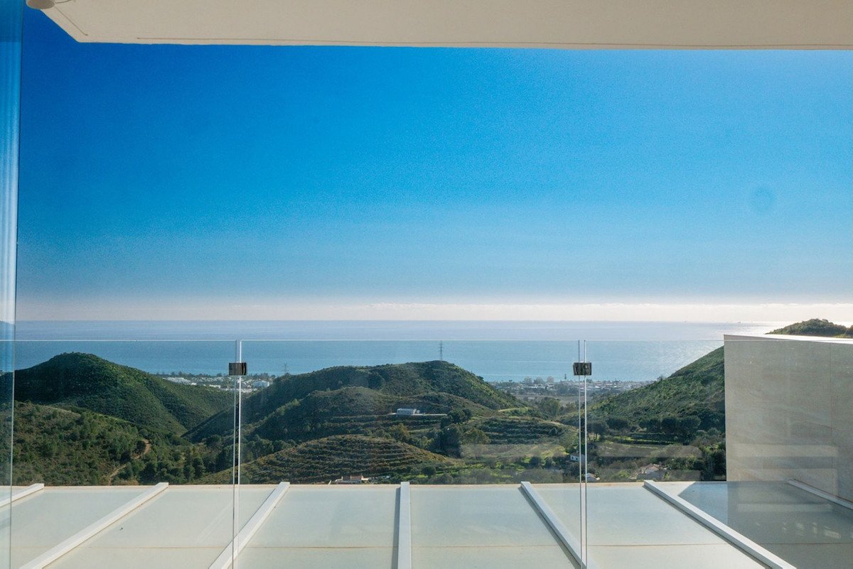 3 Bed Penthouse in Marbella