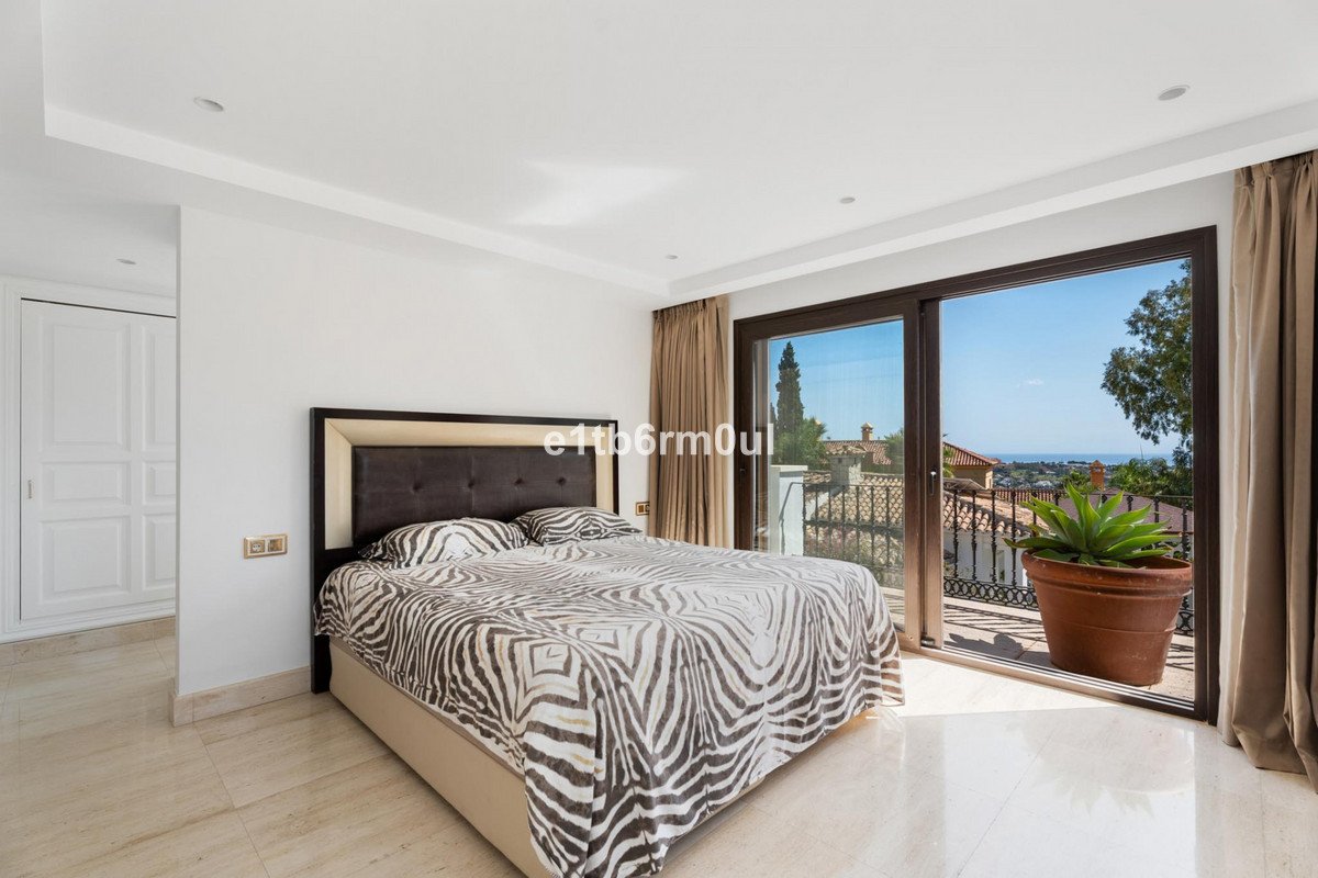 7 Bed Detached Villa in Benahavís