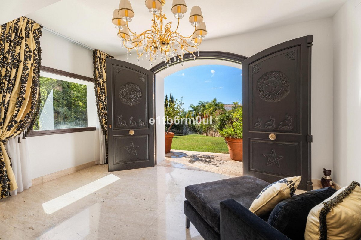 7 Bed Detached Villa in Benahavís
