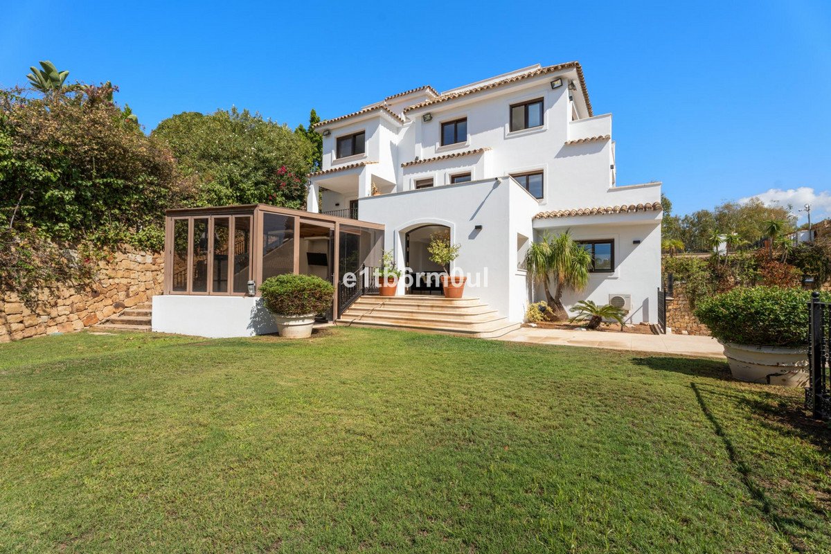 7 Bed Detached Villa in Benahavís