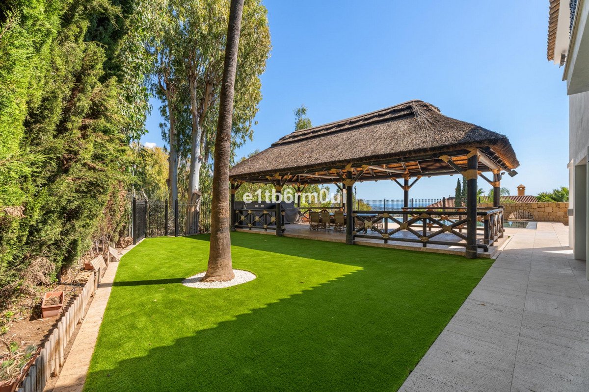 7 Bed Detached Villa in Benahavís
