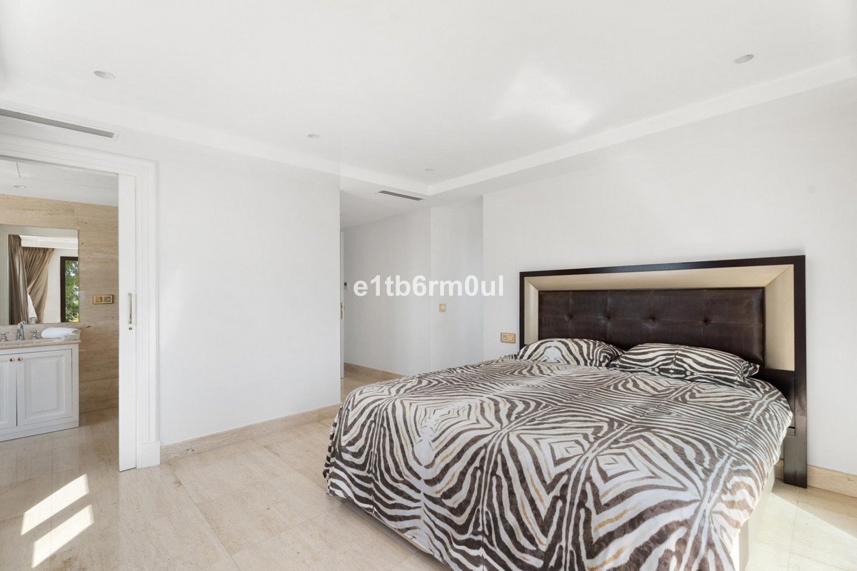 7 Bed Detached Villa in Benahavís