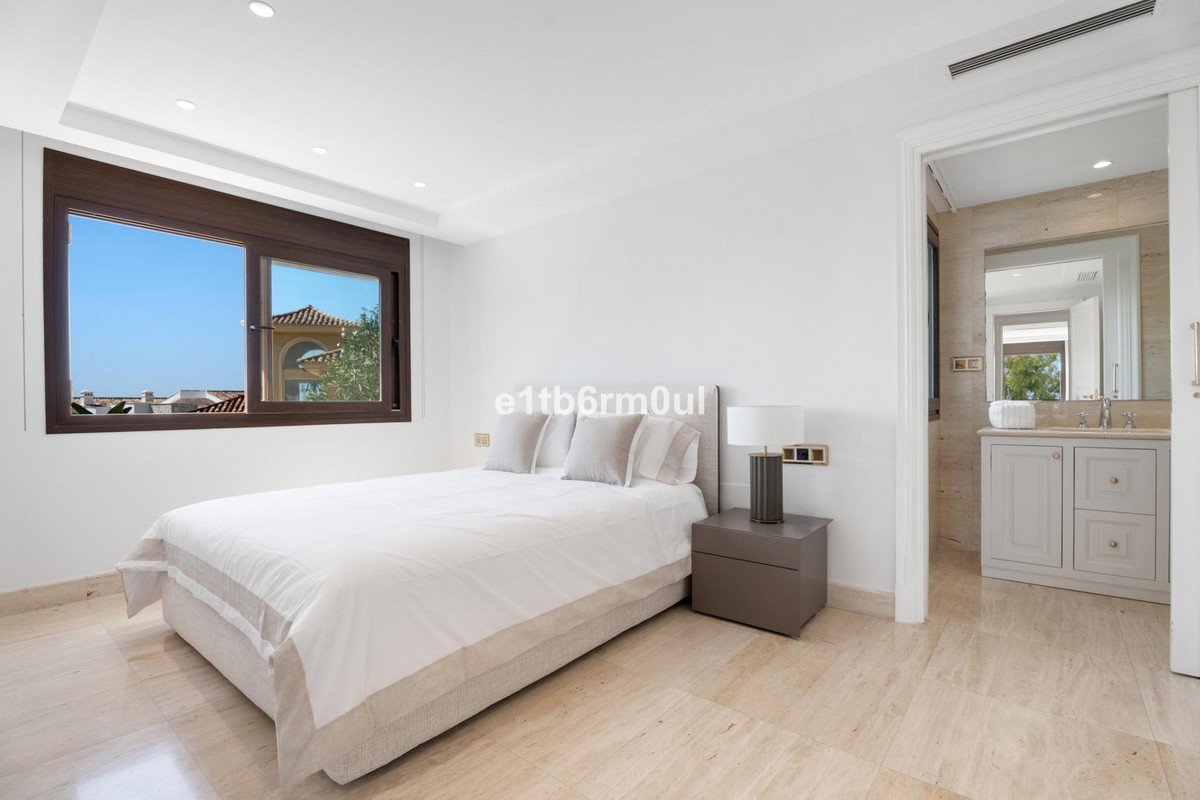 7 Bed Detached Villa in Benahavís