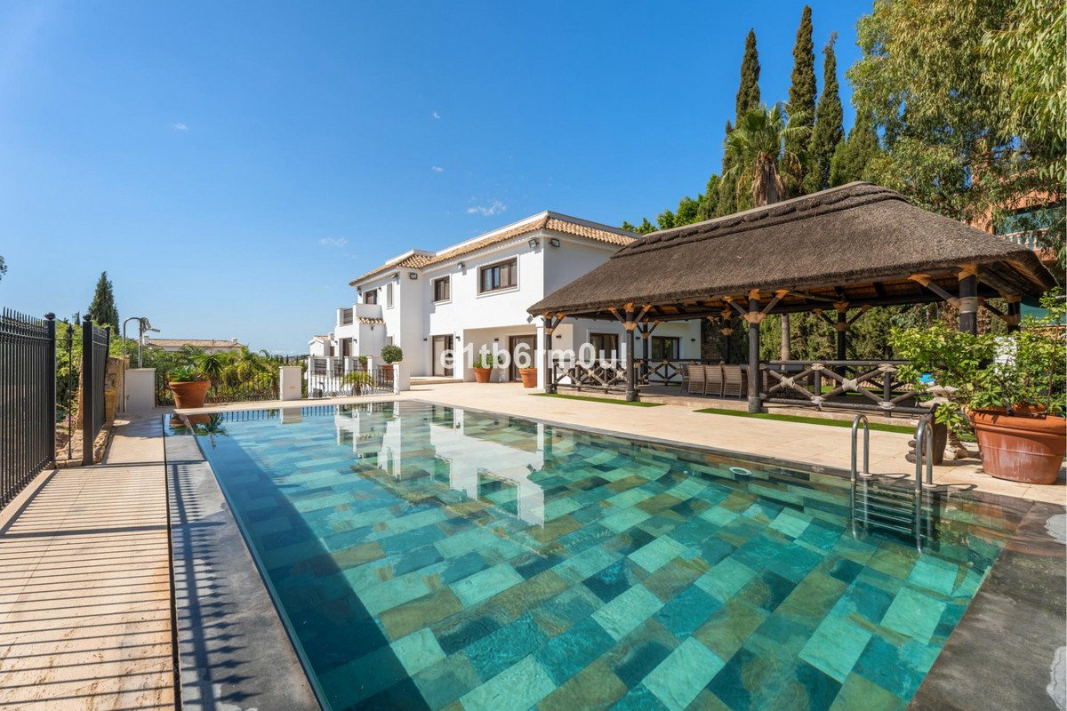 7 Bed Detached Villa in Benahavís
