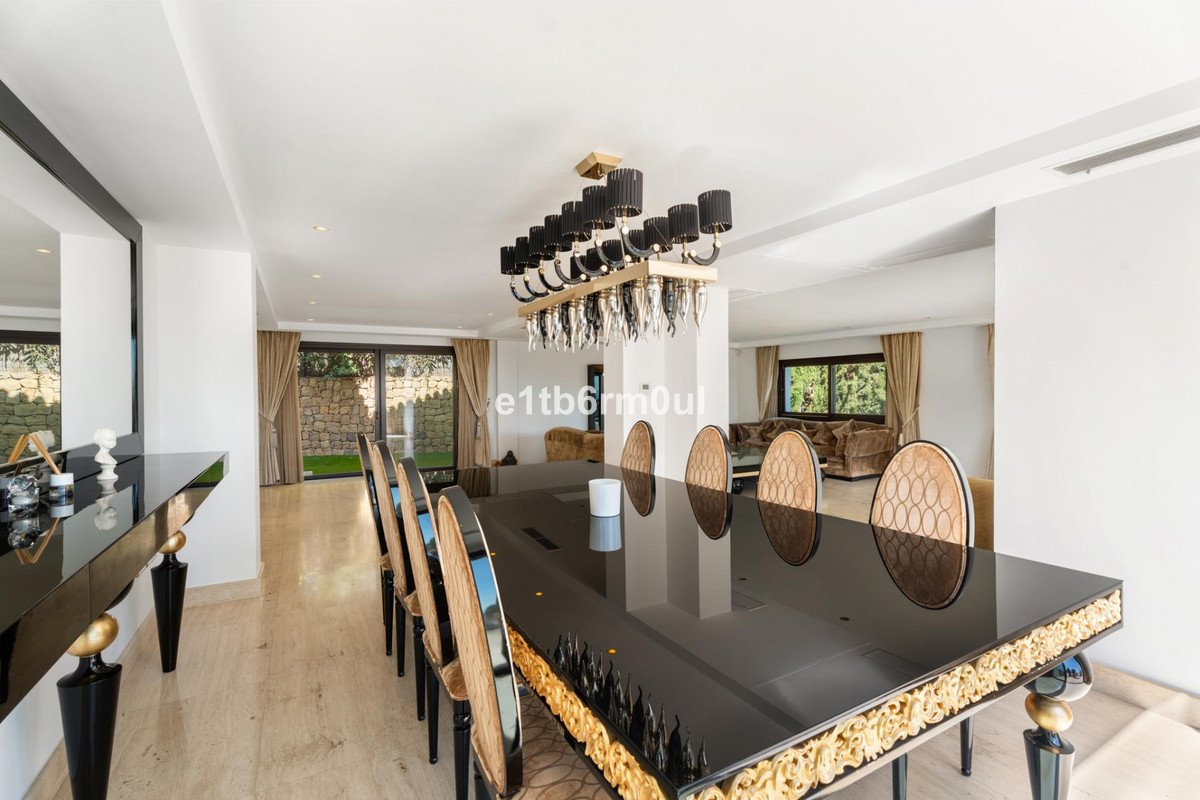7 Bed Detached Villa in Benahavís