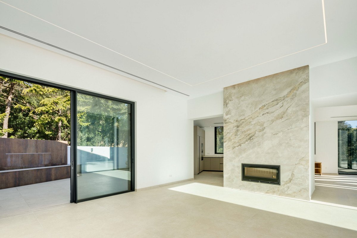5 Bed Detached Villa in Sotogrande Alto