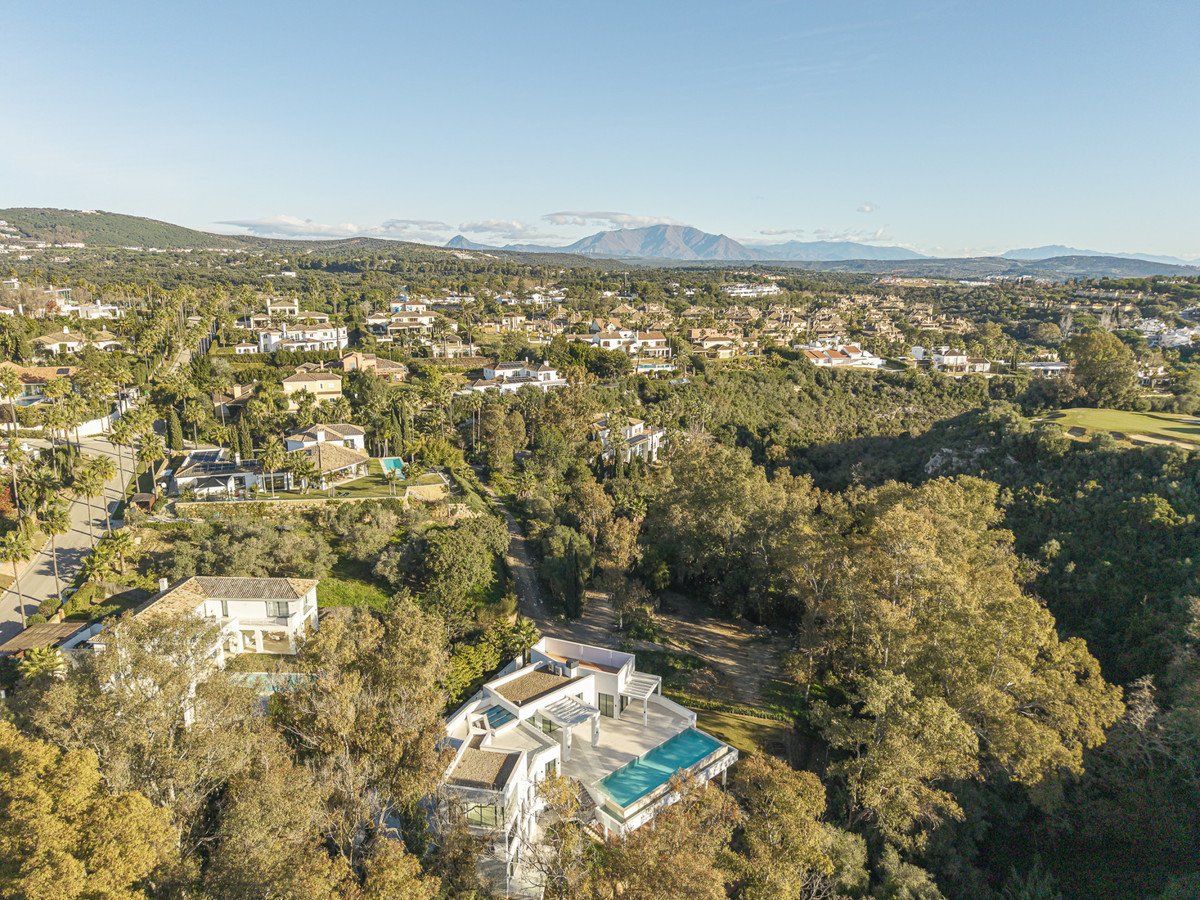 5 Bed Detached Villa in Sotogrande Alto