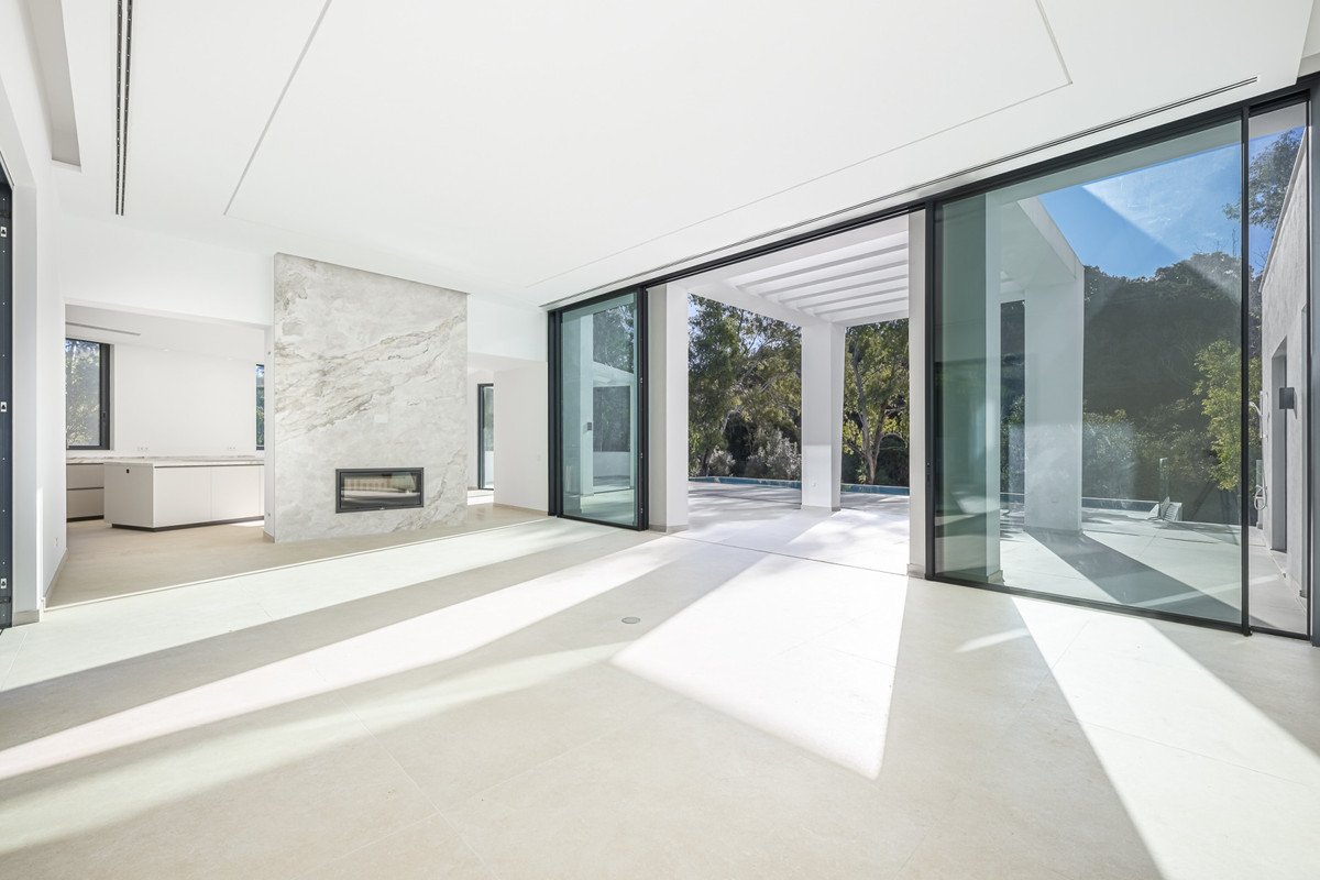 5 Bed Detached Villa in Sotogrande Alto