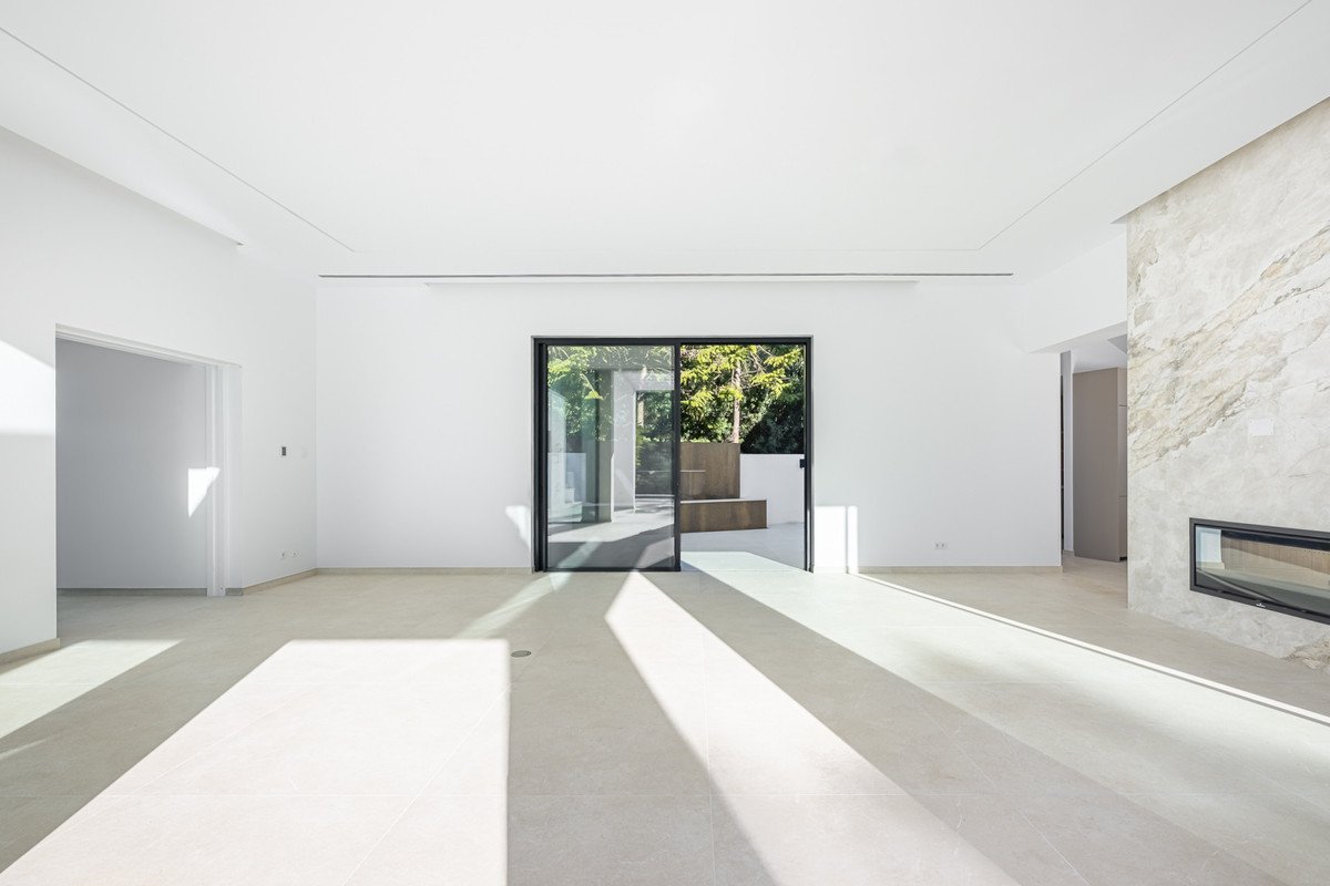 5 Bed Detached Villa in Sotogrande Alto