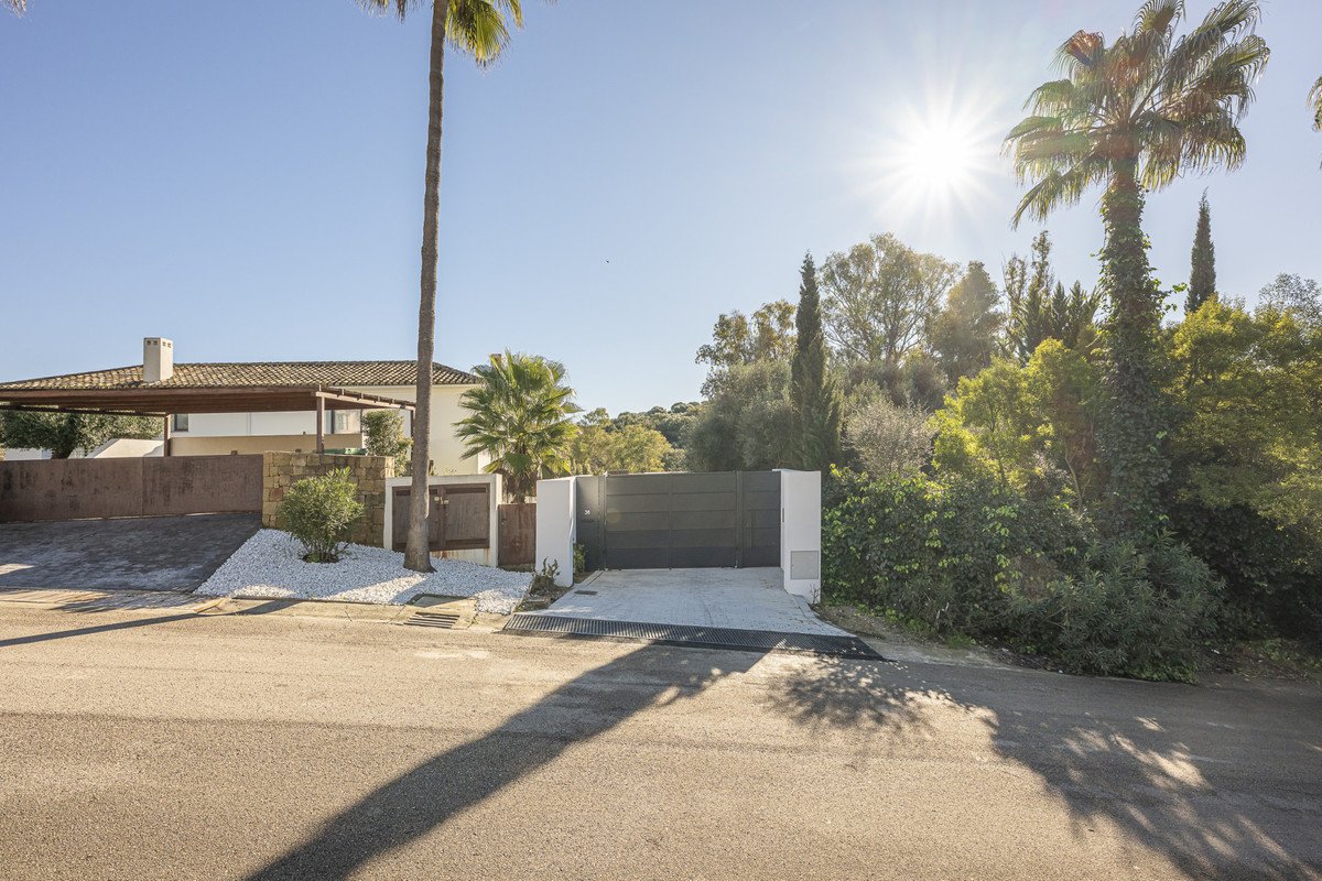 5 Bed Detached Villa in Sotogrande Alto