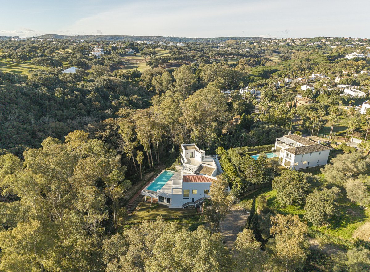 5 Bed Detached Villa in Sotogrande Alto