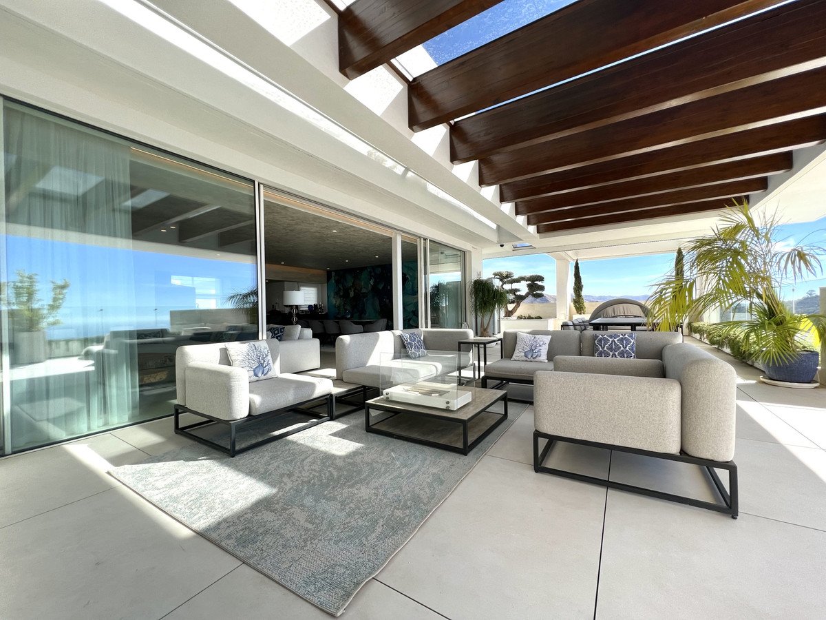 3 Bed Penthouse in Ojén