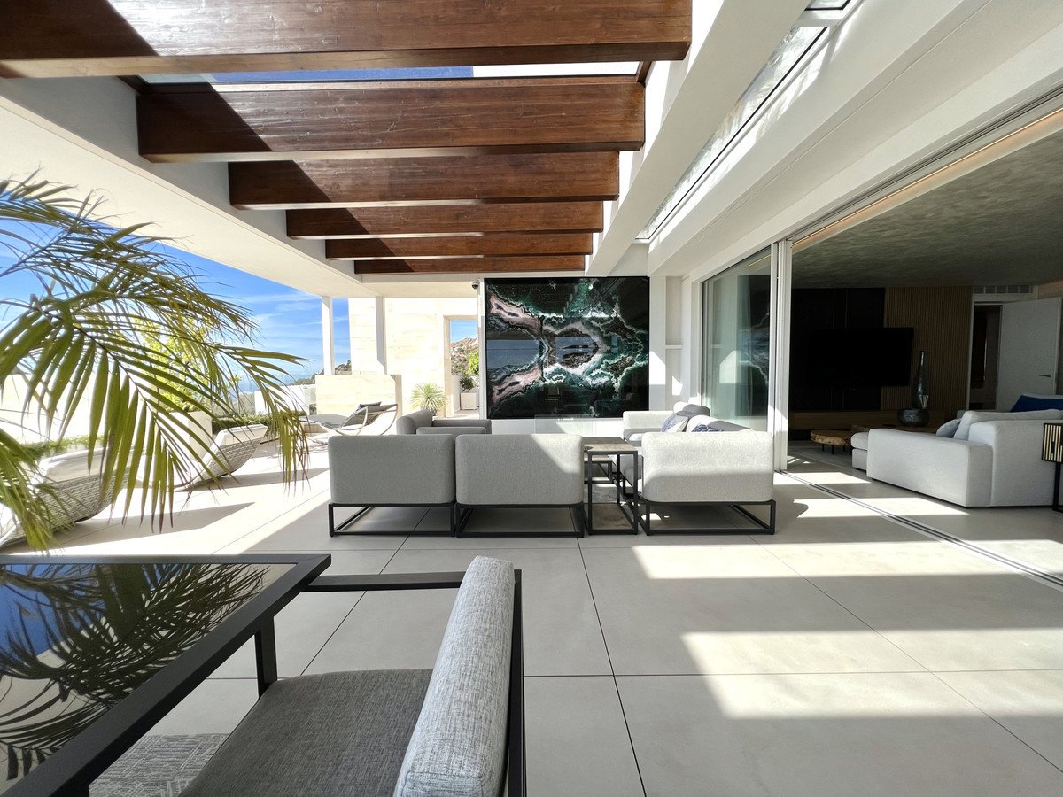 3 Bed Penthouse in Ojén