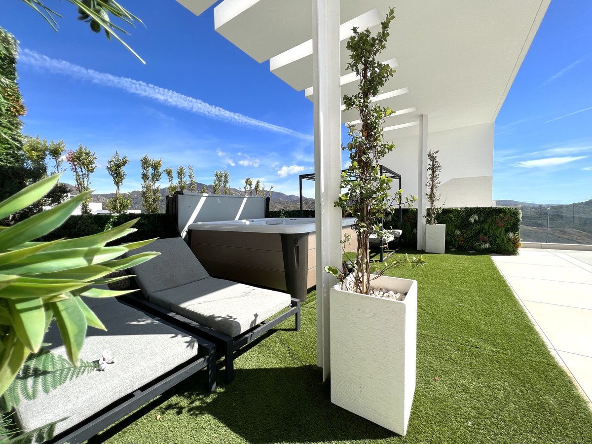 3 Bed Penthouse in Ojén