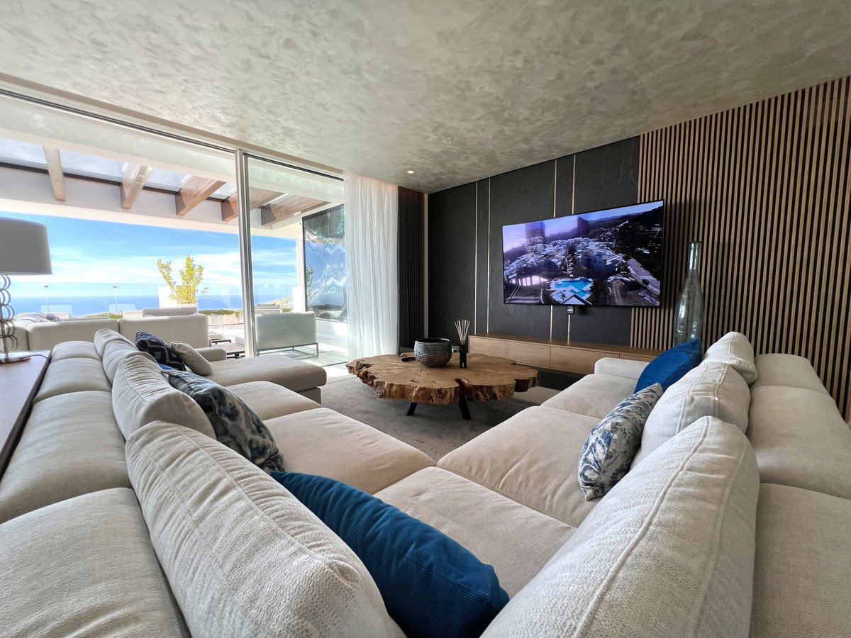 3 Bed Penthouse in Ojén