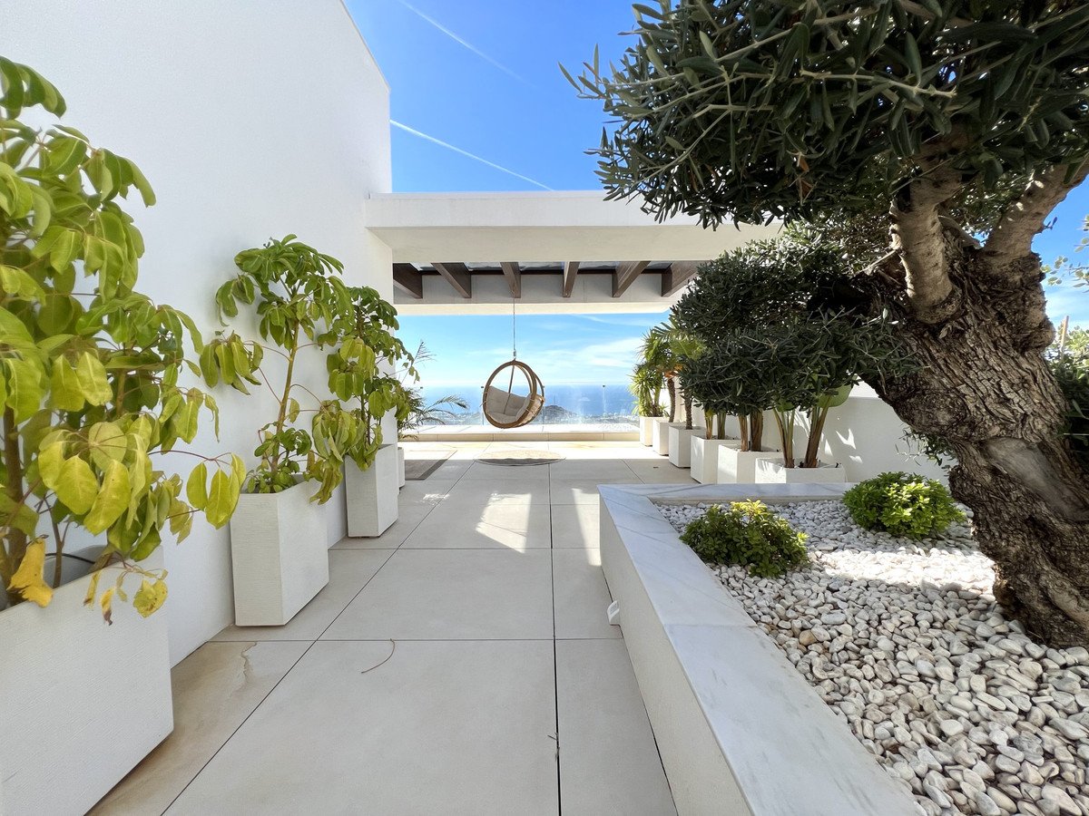 3 Bed Penthouse in Ojén