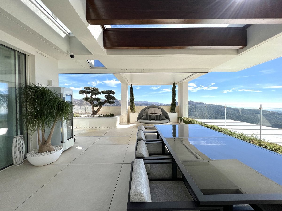 3 Bed Penthouse in Ojén