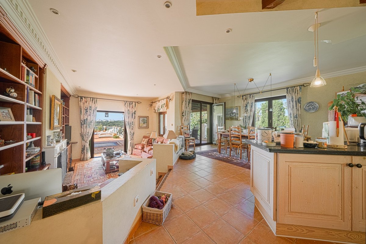 9 Bed Detached Villa in Sotogrande