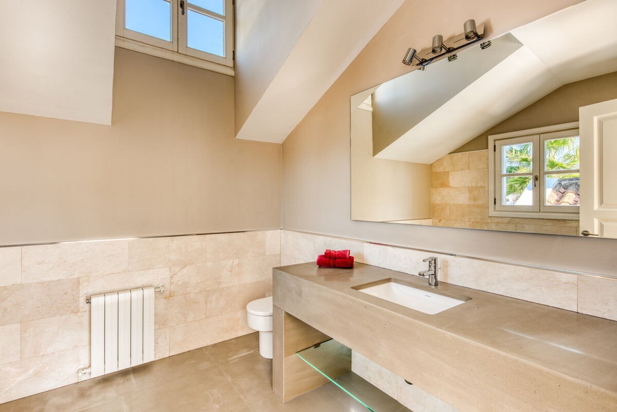6 Bed Detached Villa in Guadalmina Baja