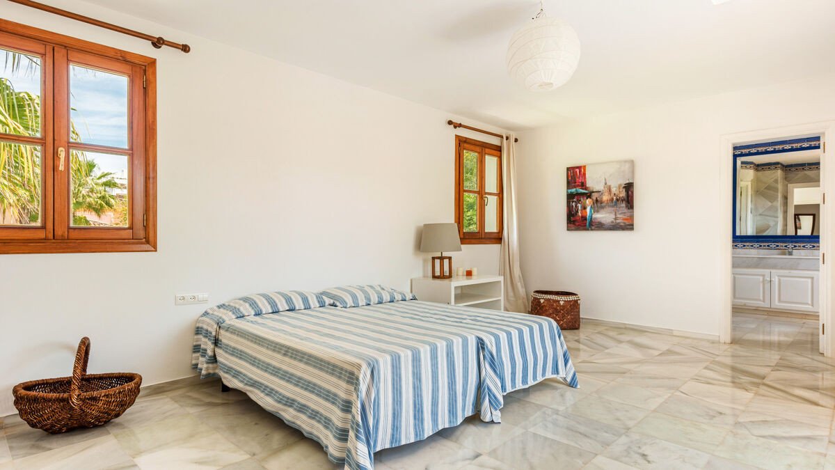 6 Bed Detached Villa in Guadalmina Baja