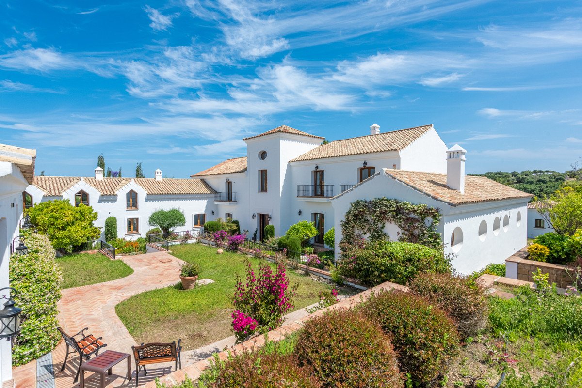 7 Bed Detached Villa in Sotogrande Alto