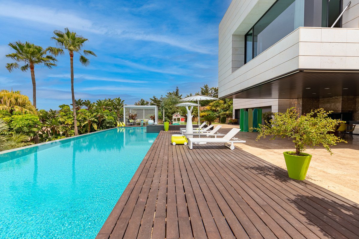 8 Bed Detached Villa in Málaga Este