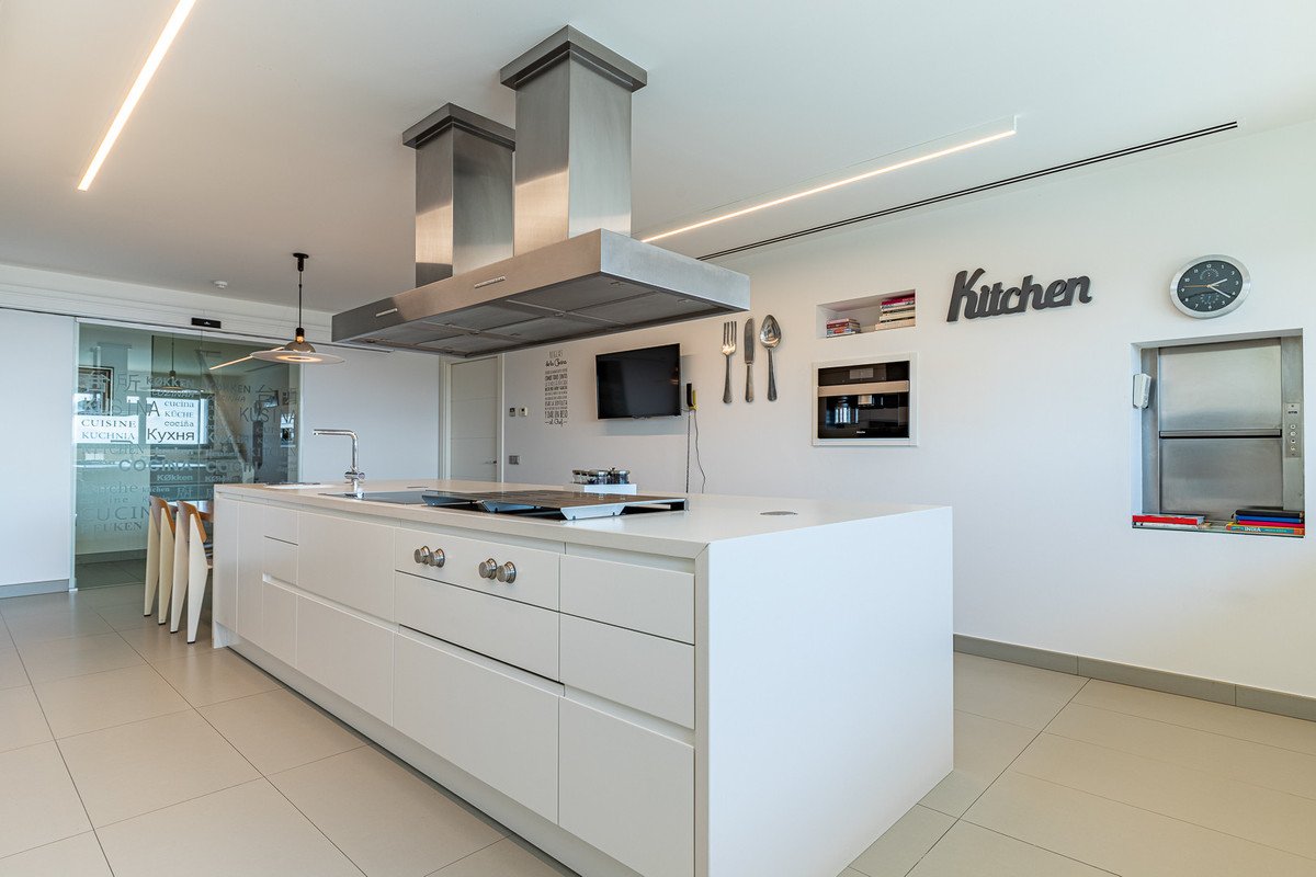 8 Bed Detached Villa in Málaga Este