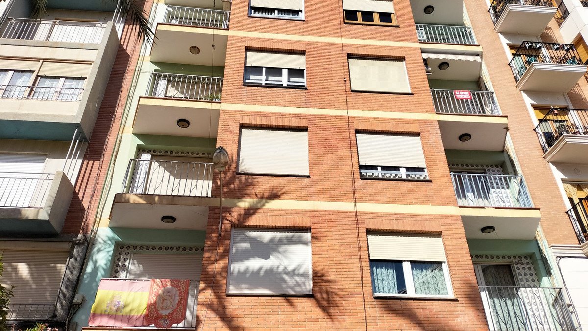 3 Bed Ground Floor Apartment in Sax