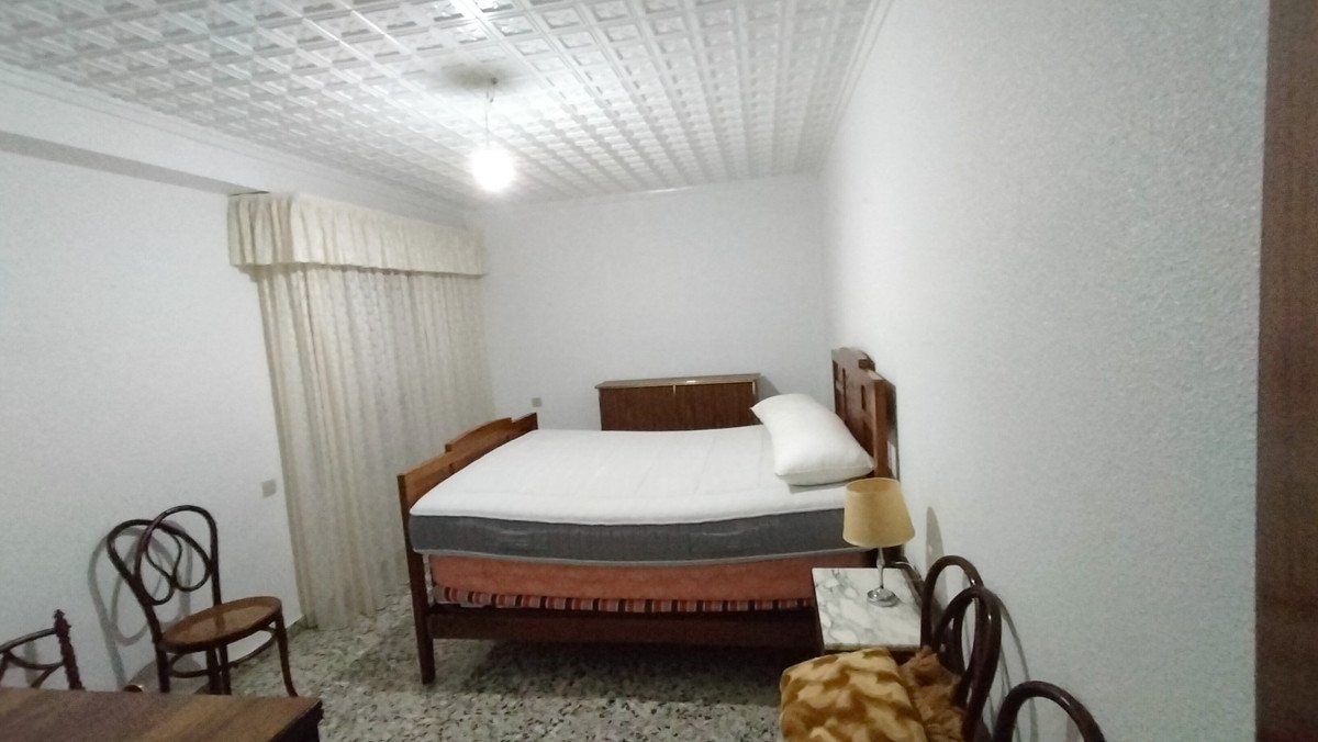 3 Bed Ground Floor Apartment in Sax