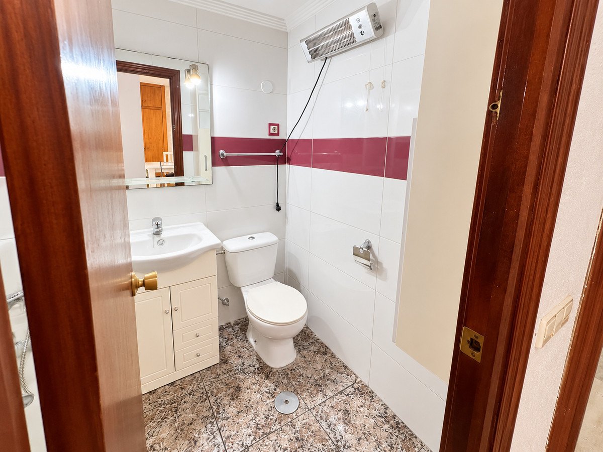 2 Bed Ground Floor Apartment in Torrevieja