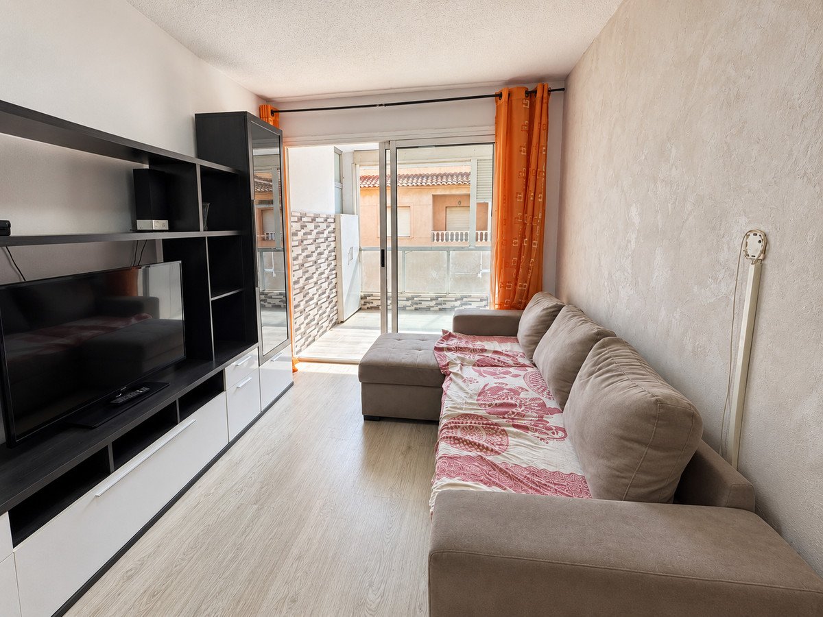 2 Bed Ground Floor Apartment in Torrevieja