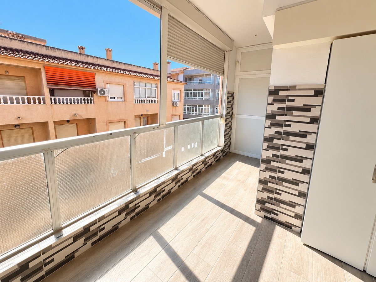 2 Bed Ground Floor Apartment in Torrevieja