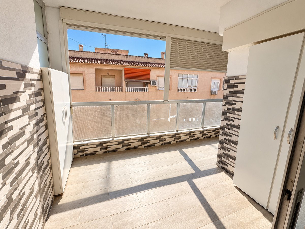 2 Bed Ground Floor Apartment in Torrevieja