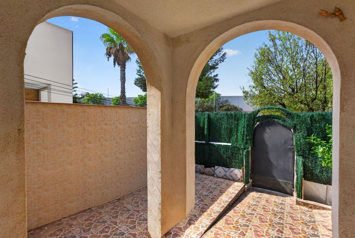 3 Bed Townhouse in Torrevieja
