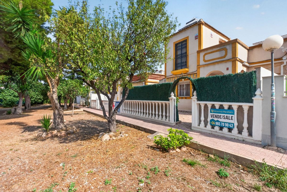 3 Bed Townhouse in Torrevieja